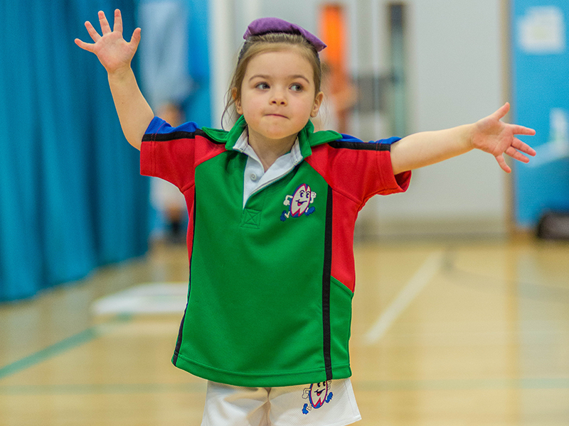 Ruggerbugs Ladybirds gives 3.5 years to School children a FUN and positive introduction to sport whilst enhancing their physical and social development.